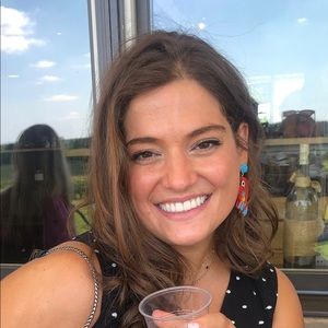 Meet your Posher, Alexandra